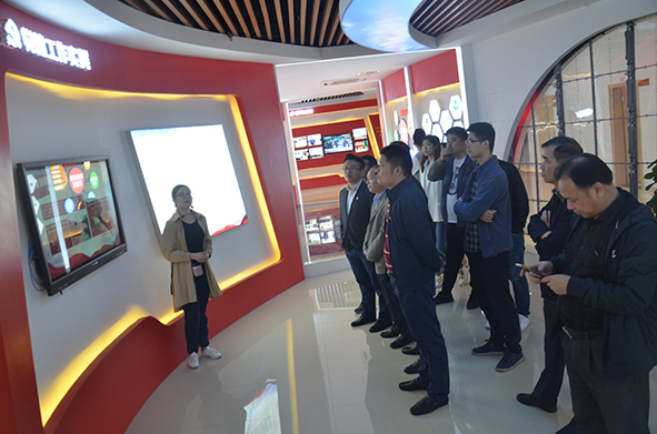 不忘初心跟党走——参观福兴经济开发区政治生活馆